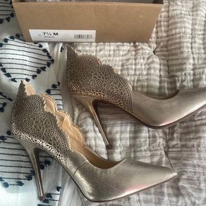 Women’s 7.5 Jessica Simpson Wilsa heel